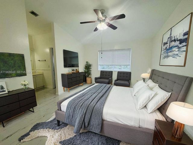 20874 NW 2nd St, Pembroke Pines, FL 33029