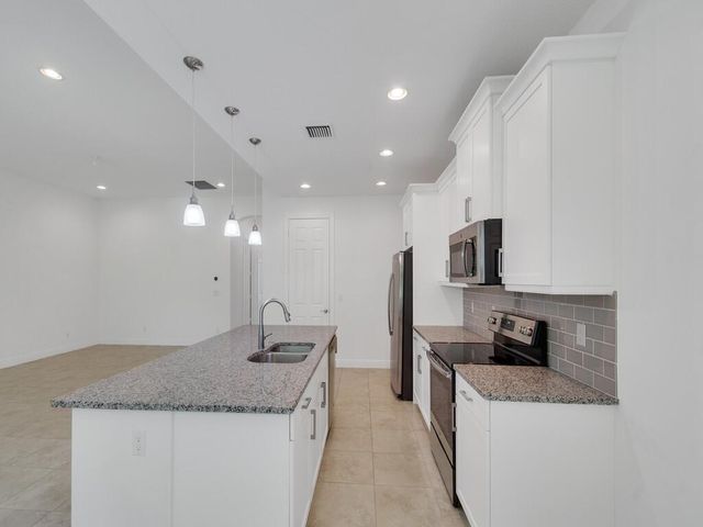 6087 Scott Story Way, Vero Beach, FL 32967