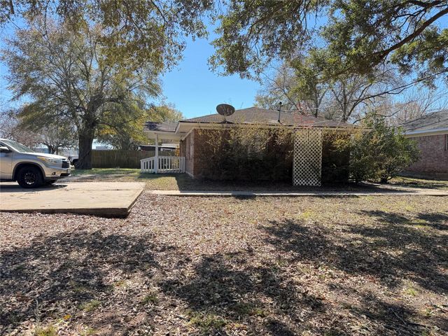 2205 Farr, Waller, TX 77484