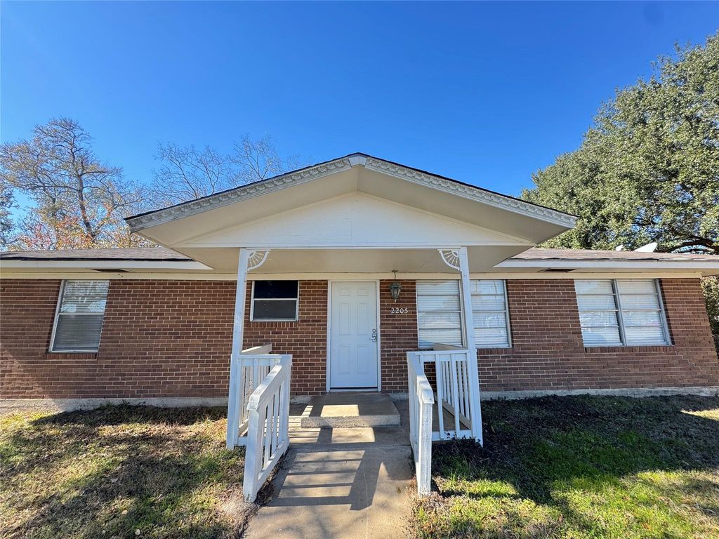 2205 Farr, Waller, TX 77484