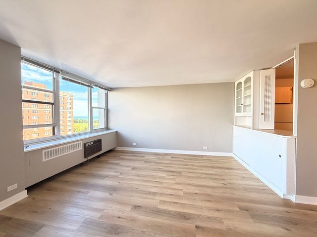4250 N Marine Drive 1432, Chicago, IL 60613