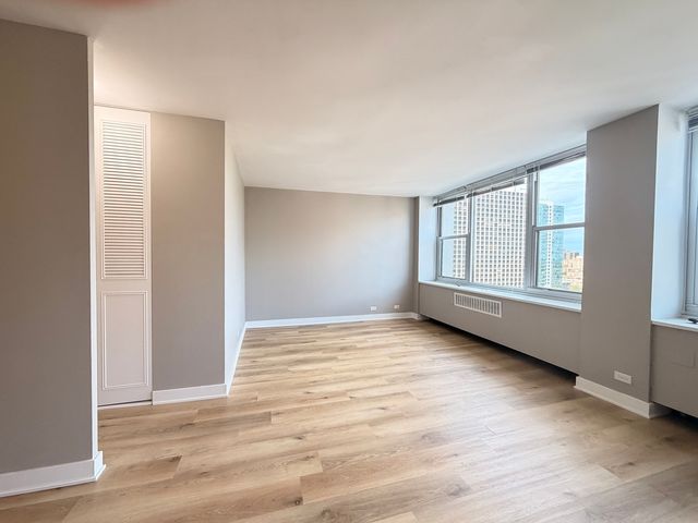 4250 N Marine Drive 1432, Chicago, IL 60613