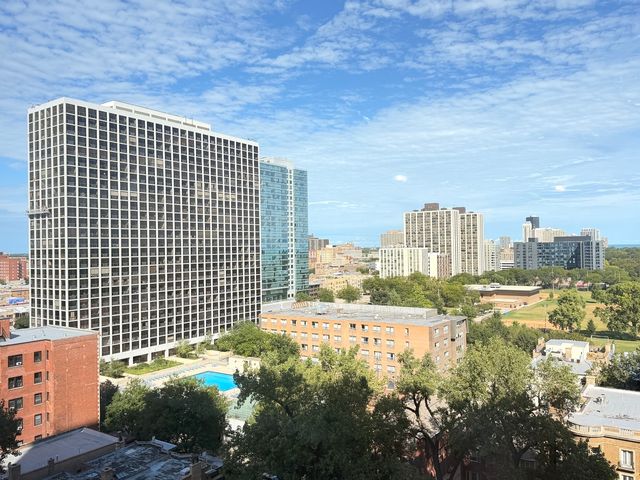 4250 N Marine Drive 1432, Chicago, IL 60613