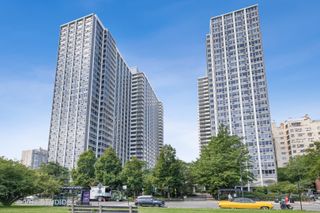 4250 N Marine Drive 1432, Chicago, IL 60613