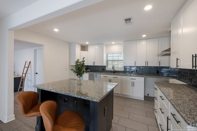 2231 Waverly Ave, San Antonio, TX 78228