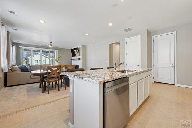 2215 Cliffmoor Ln, Pueblo, CO 81008