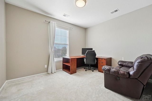 2215 Cliffmoor Ln, Pueblo, CO 81008