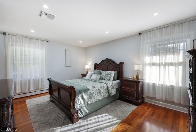 62 Guinard Dr, Watchung Boro, NJ 07069