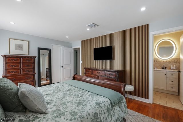 62 Guinard Dr, Watchung Boro, NJ 07069