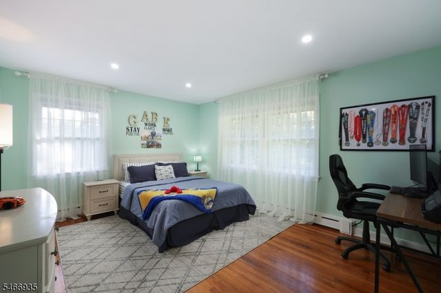 62 Guinard Dr, Watchung Boro, NJ 07069