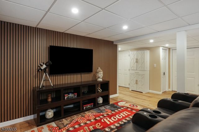 62 Guinard Dr, Watchung Boro, NJ 07069