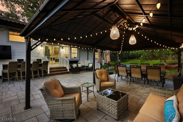 62 Guinard Dr, Watchung Boro, NJ 07069