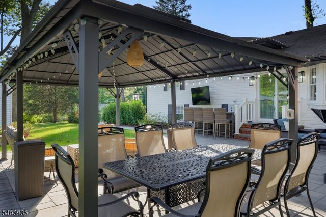 62 Guinard Dr, Watchung Boro, NJ 07069