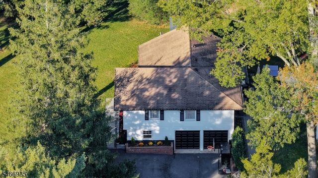 62 Guinard Dr, Watchung Boro, NJ 07069