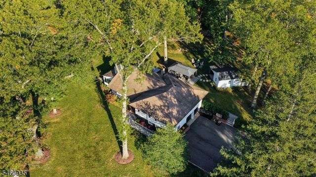 62 Guinard Dr, Watchung Boro, NJ 07069
