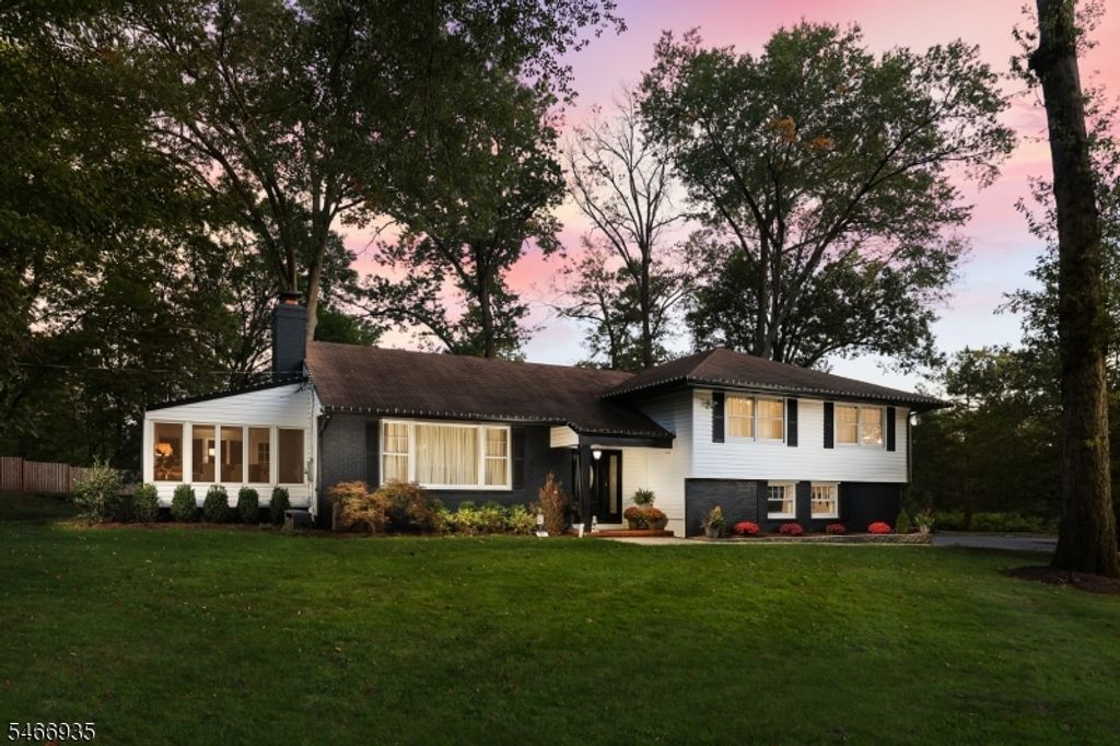 62 Guinard Dr, Watchung Boro, NJ 07069 — exterior