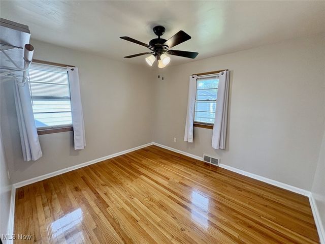 1807 E 294th Street, Wickliffe, OH 44092