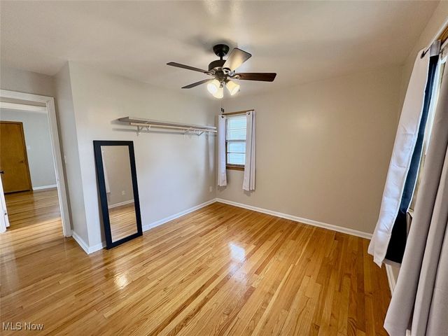 1807 E 294th Street, Wickliffe, OH 44092