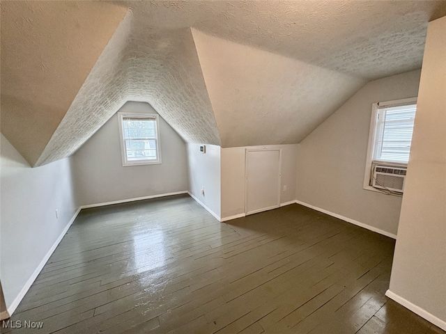 1807 E 294th Street, Wickliffe, OH 44092