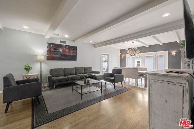 12423 Martha Street, Valley Village, CA 91607