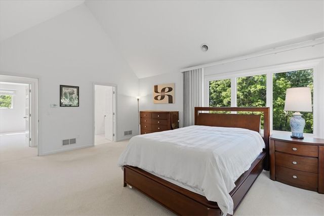 210 Reichold Rd, Mccandless, PA 15090