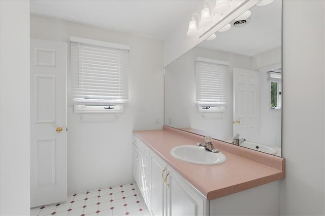210 Reichold Rd, Mccandless, PA 15090