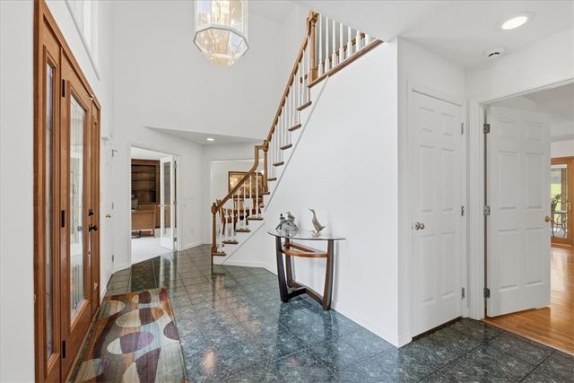 210 Reichold Rd, Mccandless, PA 15090