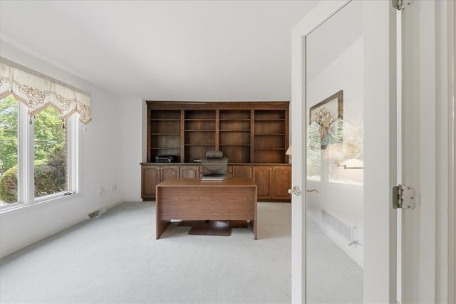 210 Reichold Rd, Mccandless, PA 15090