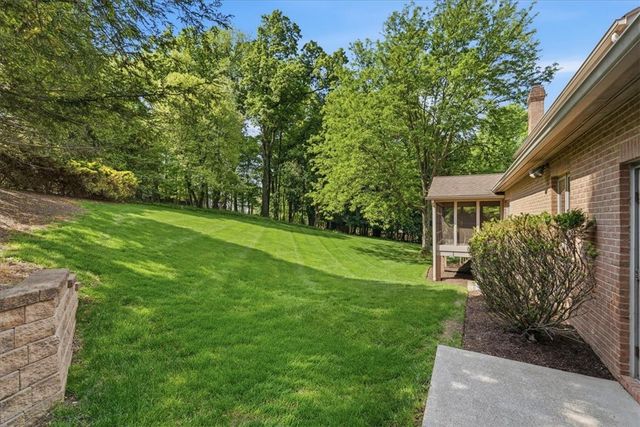 210 Reichold Rd, Mccandless, PA 15090