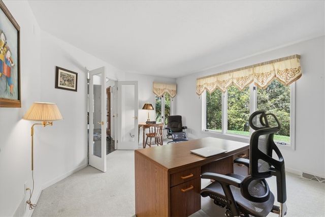 210 Reichold Rd, Mccandless, PA 15090