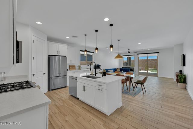 10118 E Revolution Drive, Mesa, AZ 85212