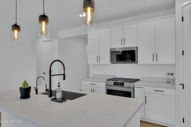 10118 E Revolution Drive, Mesa, AZ 85212