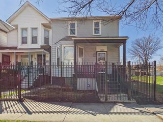 7122 S Champlain Avenue, Chicago, IL 60619