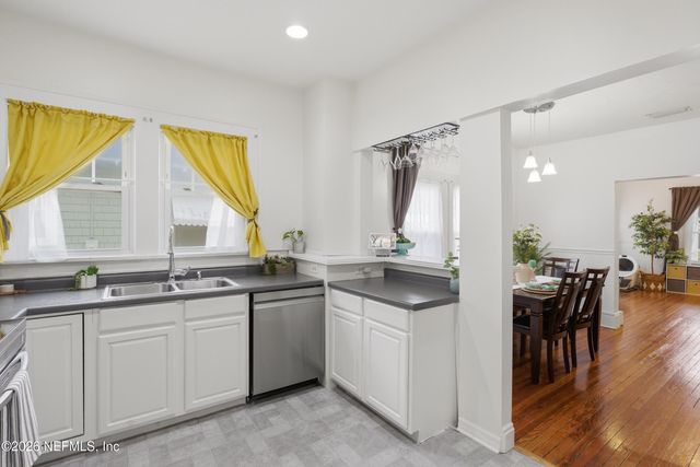 3675 OAK Street, Jacksonville, FL 32205