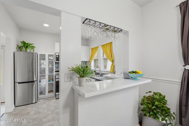 3675 OAK Street, Jacksonville, FL 32205