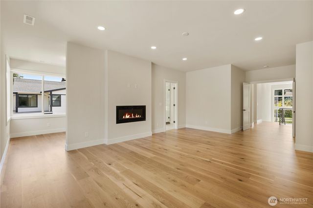 12642 NE 80th Street, Kirkland, WA 98033