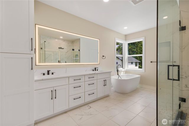 12642 NE 80th Street, Kirkland, WA 98033