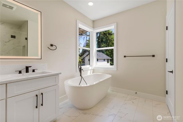 12642 NE 80th Street, Kirkland, WA 98033