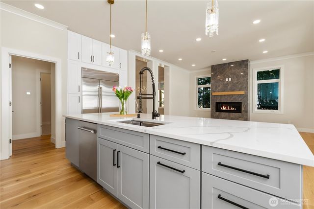 12642 NE 80th Street, Kirkland, WA 98033