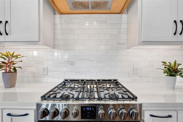 7508 Sunset Sail Avenue, Edmond, OK 73034