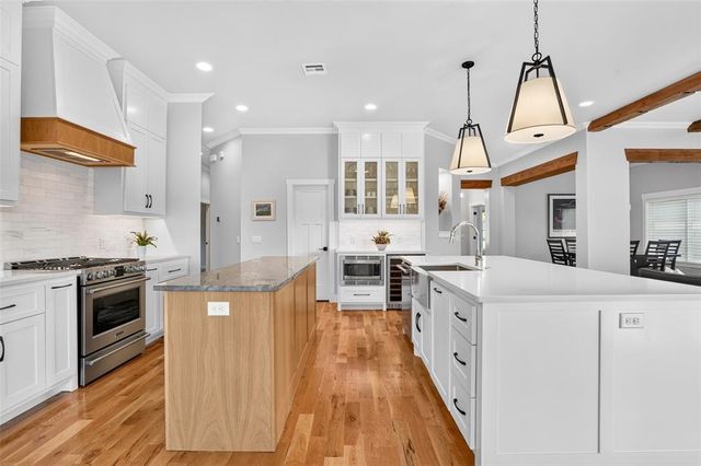 7508 Sunset Sail Avenue, Edmond, OK 73034