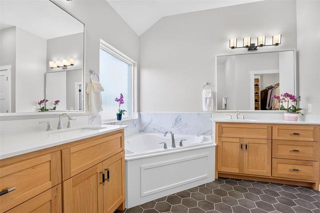 7508 Sunset Sail Avenue, Edmond, OK 73034