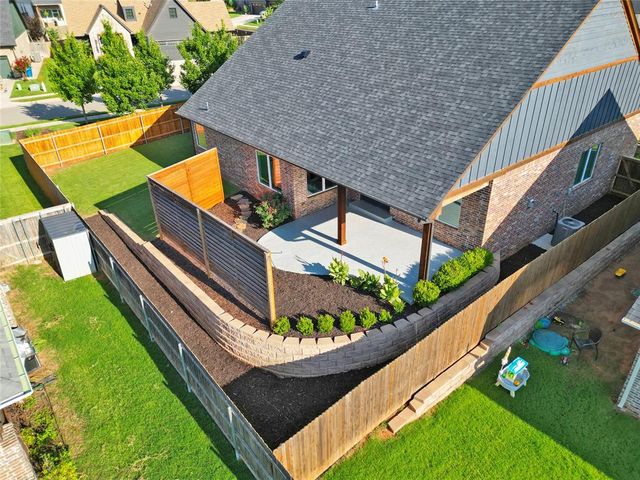 7508 Sunset Sail Avenue, Edmond, OK 73034