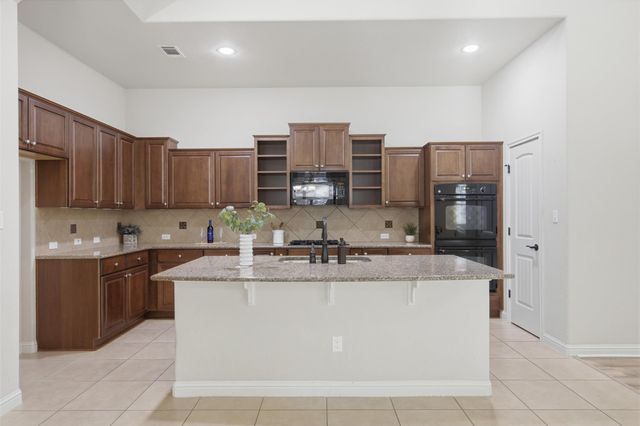 3920 Sapphire LOOP, Round Rock, TX 78681
