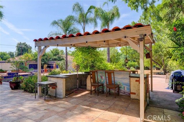 22349 Dolorosa Street, Woodland Hills (los Angeles), CA 91367