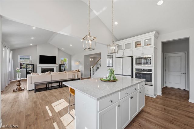 7564 Main Street, Olmsted Falls, OH 44138