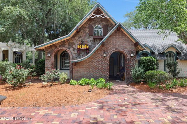 1184 AUTUMN PINES Drive, Orange Park, FL 32065