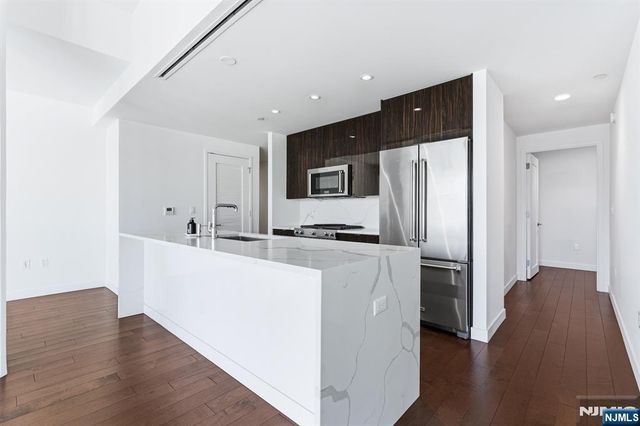 800 Ave At Port Imperial Boulevard 1010, Weehawken, NJ 07086