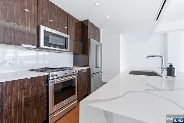 800 Ave At Port Imperial Boulevard 1010, Weehawken, NJ 07086