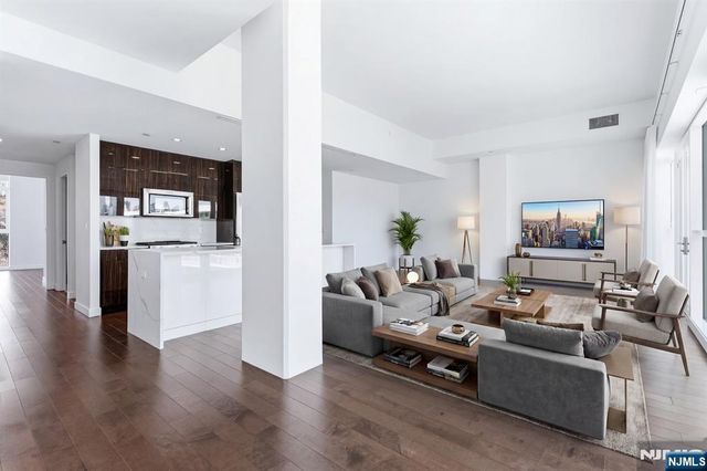 800 Ave At Port Imperial Boulevard 1010, Weehawken, NJ 07086